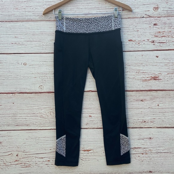 Lululemon Pace Rival Crop in Black/Miss Mosaic Black Sz 4 - Picture 5 of 16